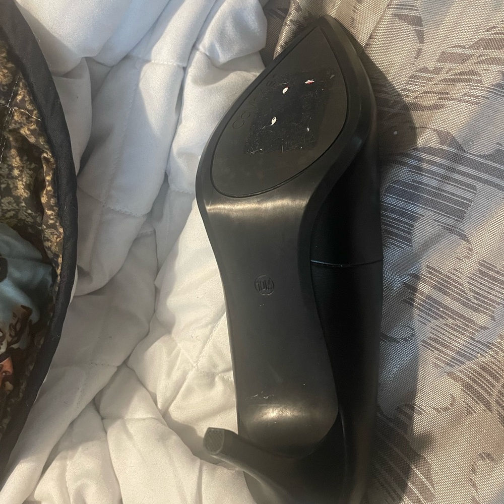 NWOT. Never worn Calvin Klein heels size 10. Three inch heel - Picture 3 of 4